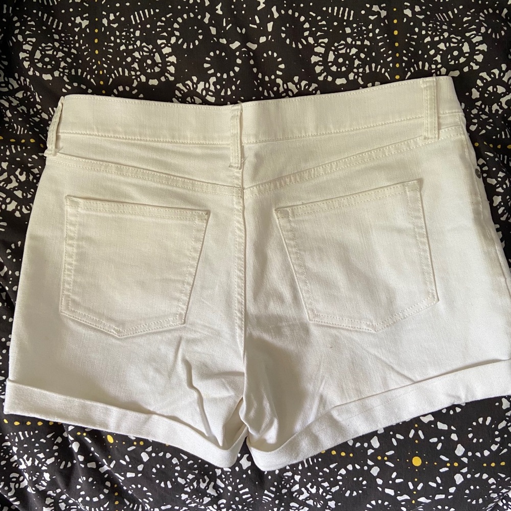 Banana Republic 🤍 White High Rise Shorts 🤍